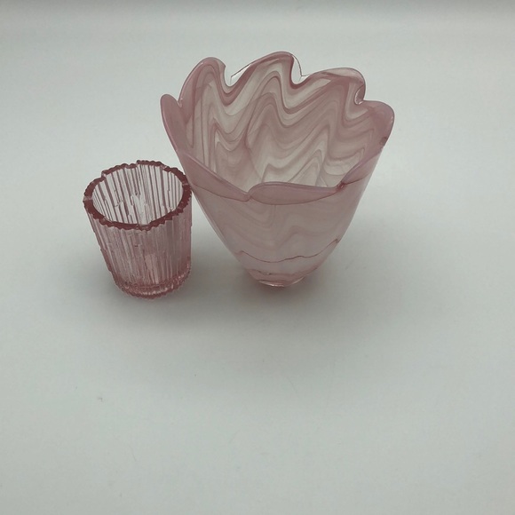 PINK glass vase and small glass cup. - Picture 1 of 12